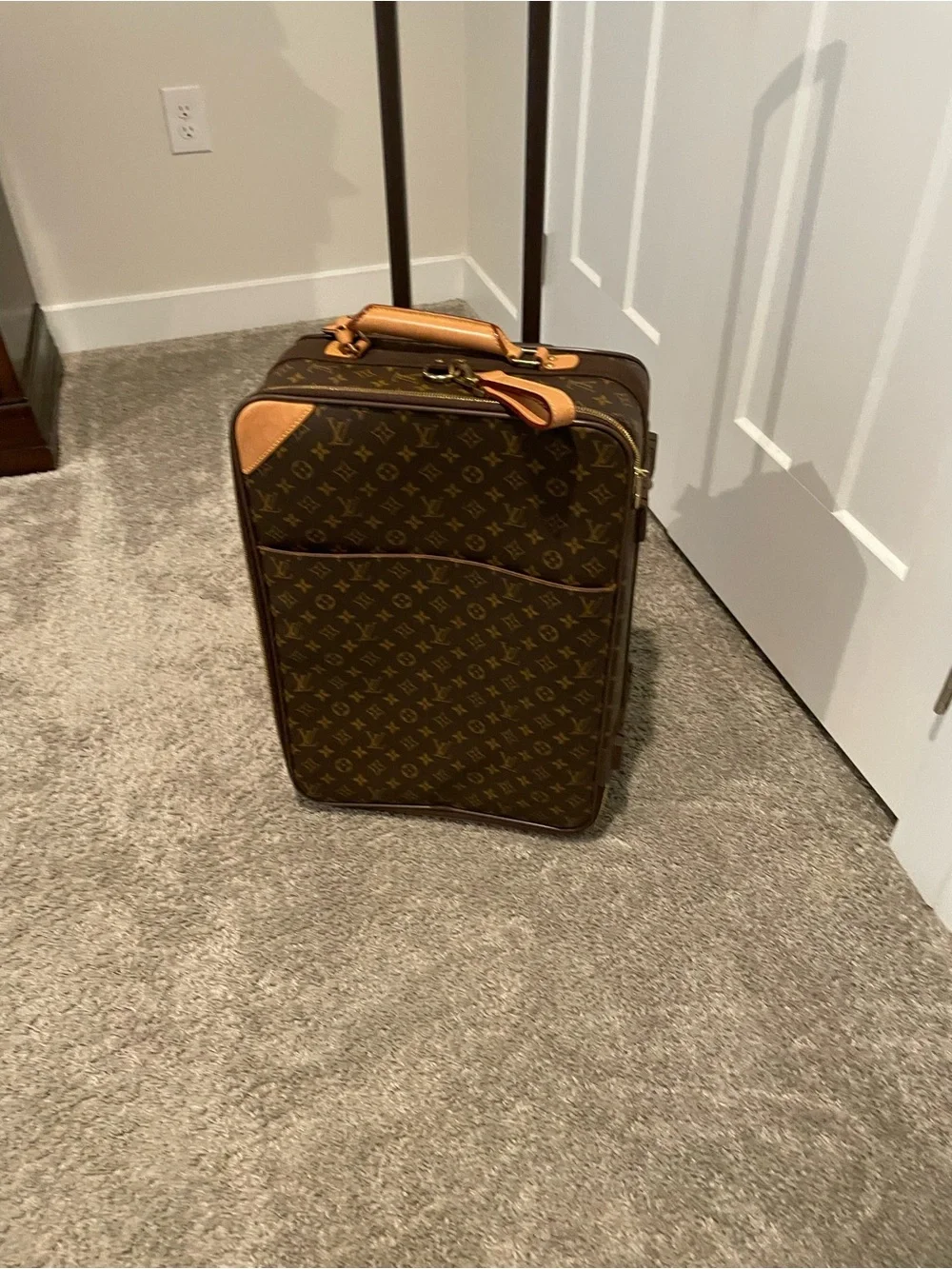 Louis Vuitton classic louis